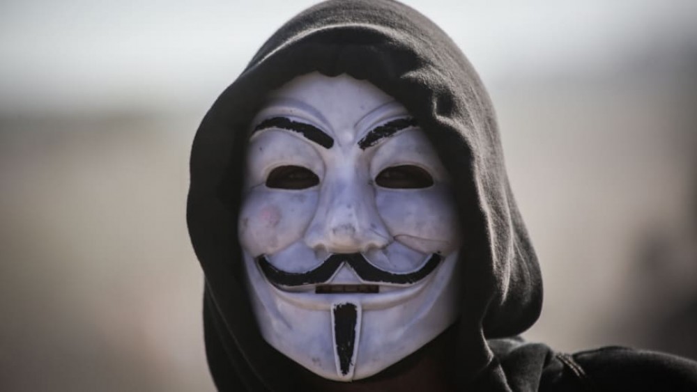 Anonymous loveşte din nou: susţine un mega-atac asupra site-urilor guvernamentale din Belarus